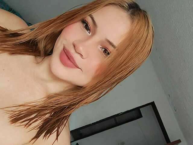 KENIABLONDIE free sexy photo
