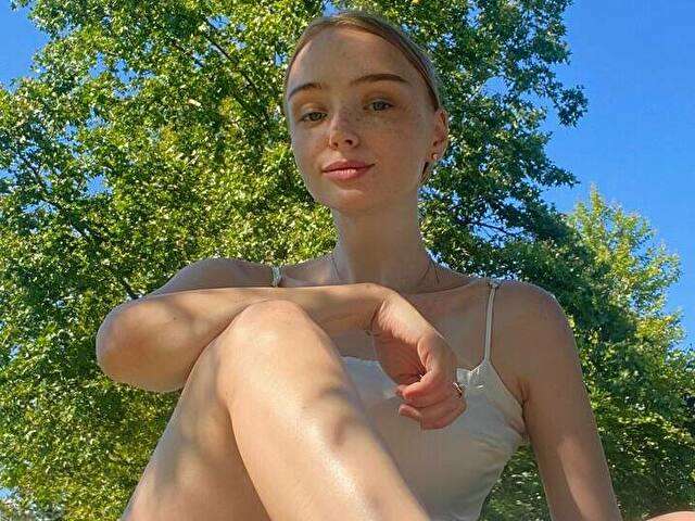 FLEURPIXIE free sexy photo