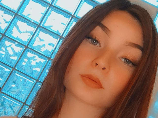LEAKISS free sexy photo