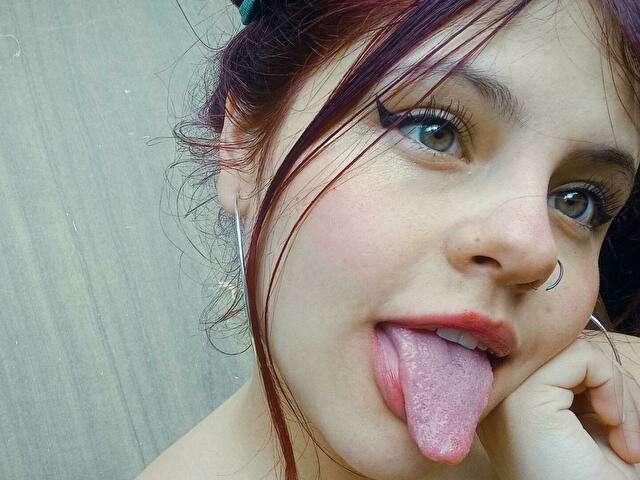 SOFIAHILLTON free sexy photo