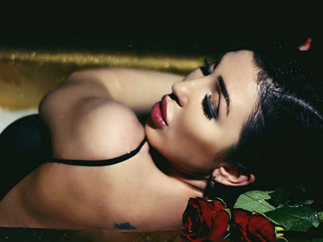 DALIALAVISH free sexy photo