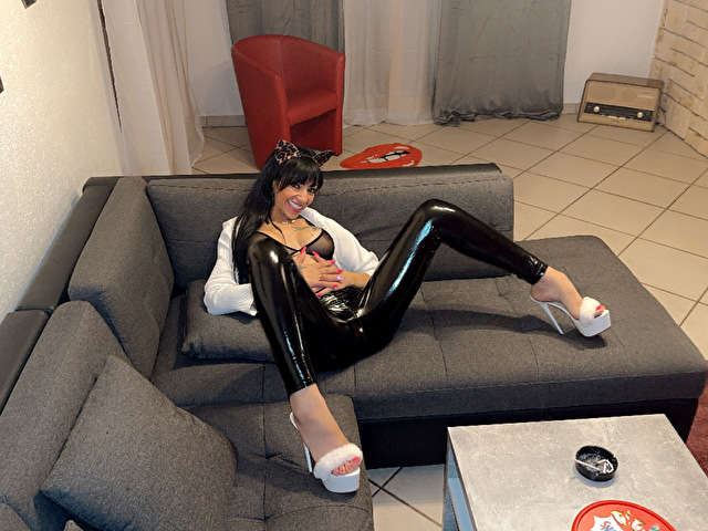 LAYLA89 free sexy photo