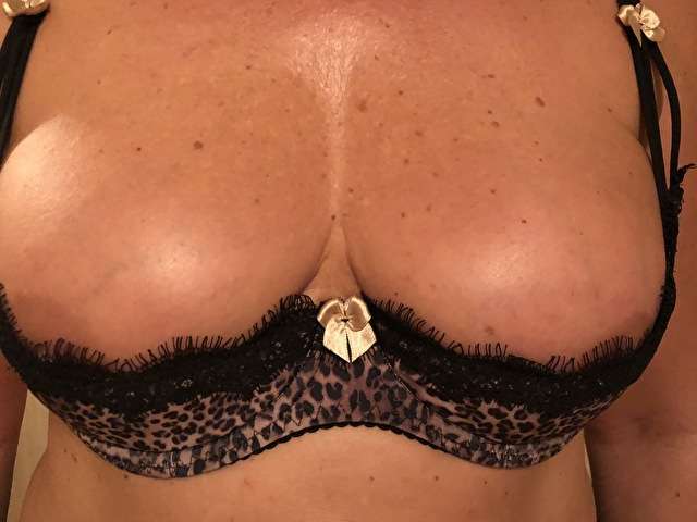 TYNALOVE free sexy photo