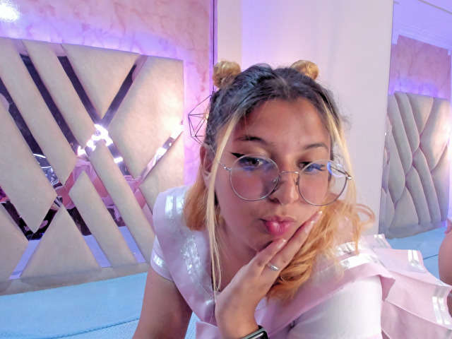 AMALIAROSSE free sexy photo
