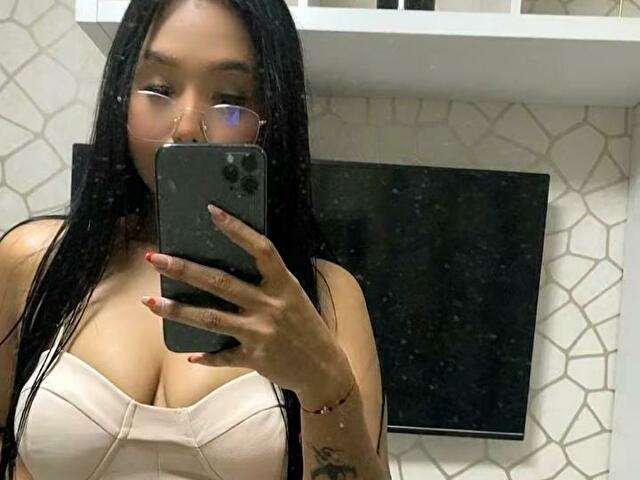 LUCIANAA1 free sexy photo