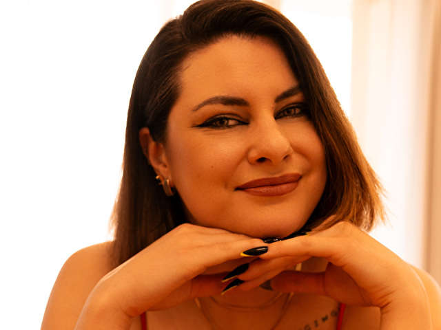 EMILYGLOW free sexy photo