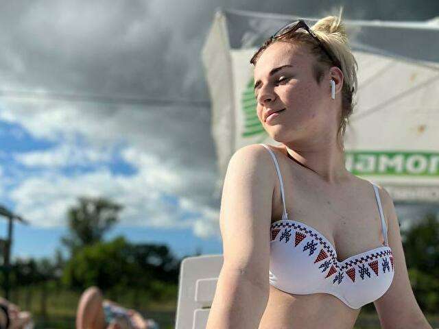 LOLAPEACH free sexy photo
