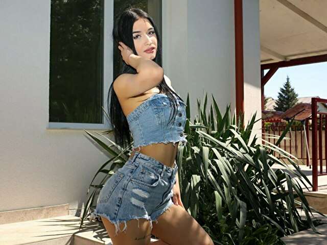 CHERYWILD free sexy photo