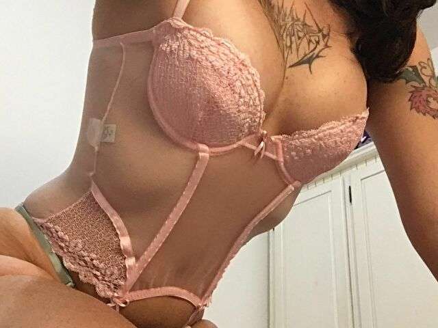 LOTTIEXOXO free sexy photo