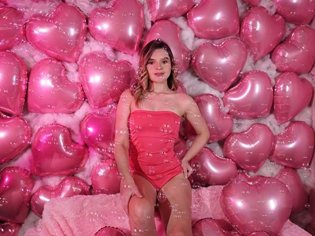 AMBERPATTERS free sexy photo