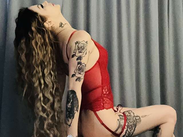 BLOWJOBQUEEN free sexy photo
