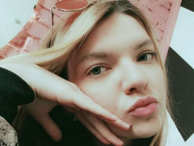 SIEN free sexy photo