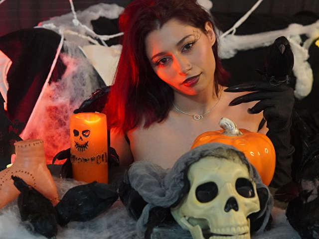 LUNAHART free sexy photo