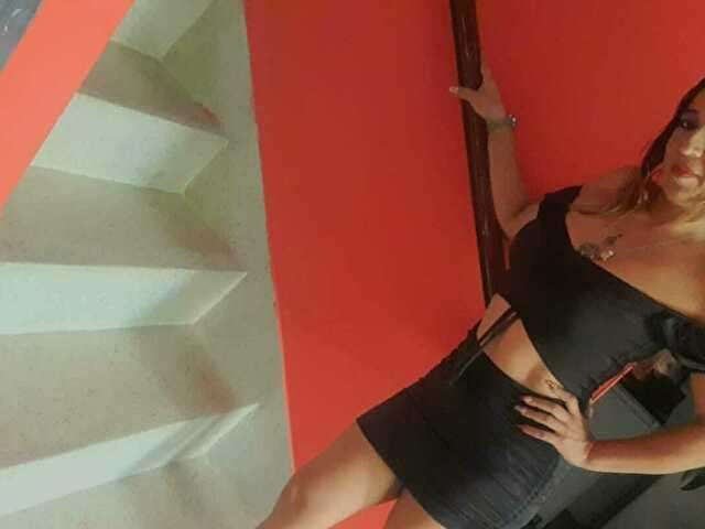 SARABROWN free sexy photo