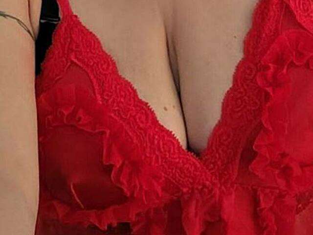 GOLDENMILF free sexy photo