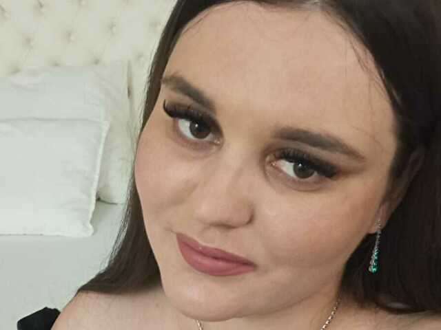 SARAELISE free sexy photo