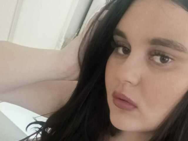 SARAELISE free sexy photo