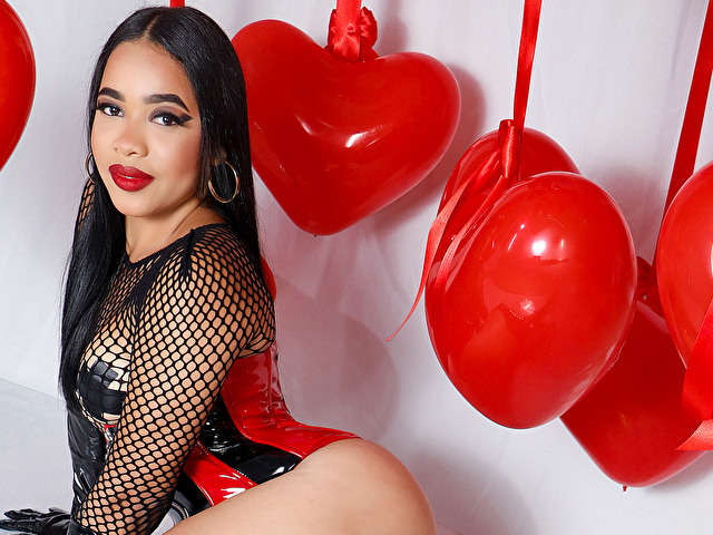 KARLABELUCCI free sexy photo
