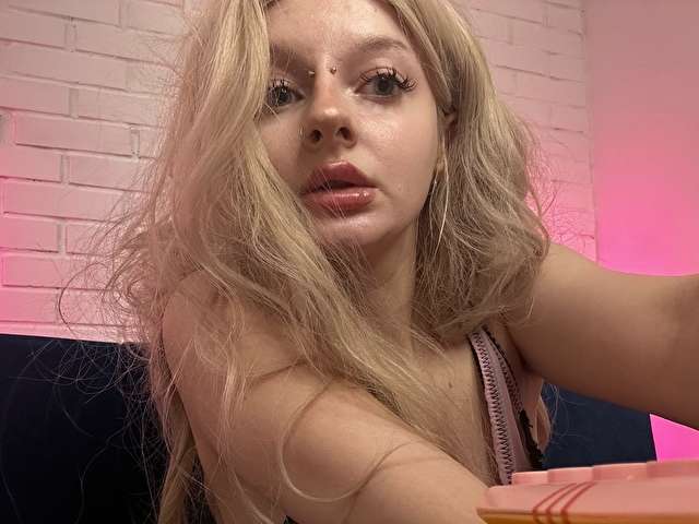 ALESSAKISS free sexy photo