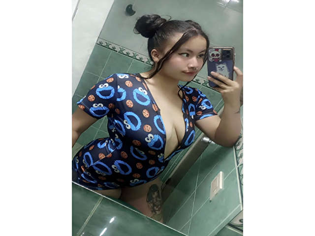 VICKY3 free sexy photo