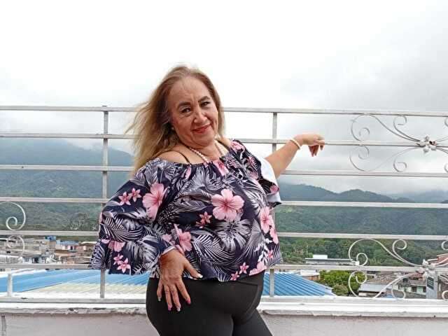SWEETBIGCAT free sexy photo