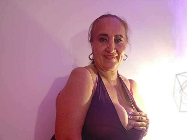 SWEETBIGCAT free sexy photo