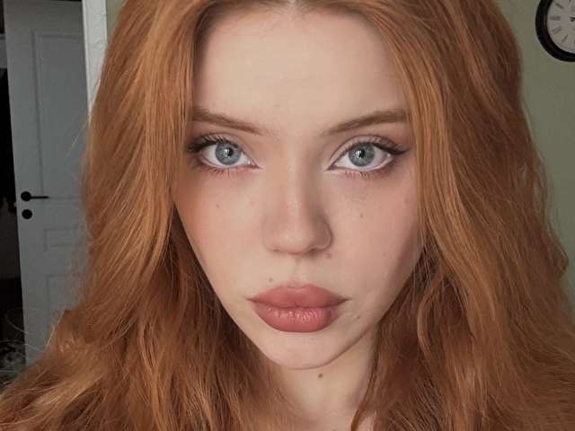 FOXYRISS free sexy photo