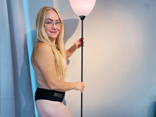 VICTORIAFIRE free sexy photo
