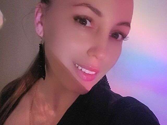 ANNIEXKISS free sexy photo