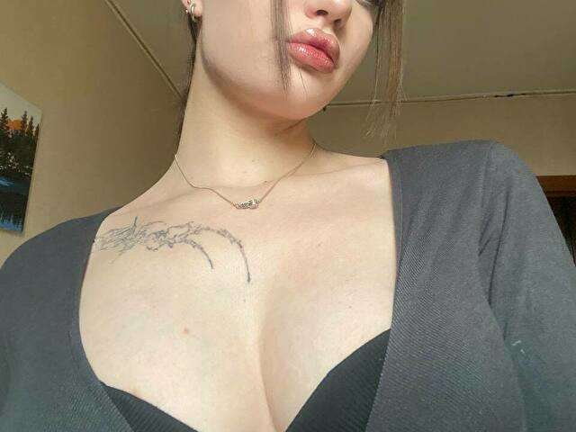 ALEXAPAWN free sexy photo