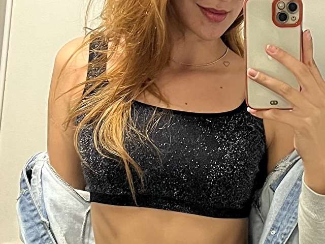 AMARELO free sexy photo