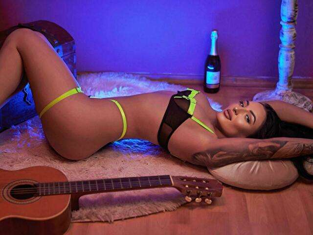 OBSCENEXXX free sexy photo