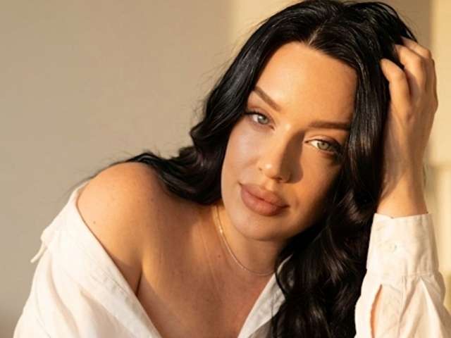 BRENDASKYE free sexy photo
