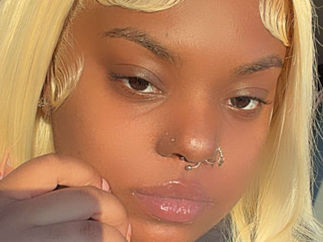 LOLLYTHEVIX free sexy photo