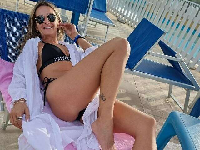 DELIAASMITH free sexy photo