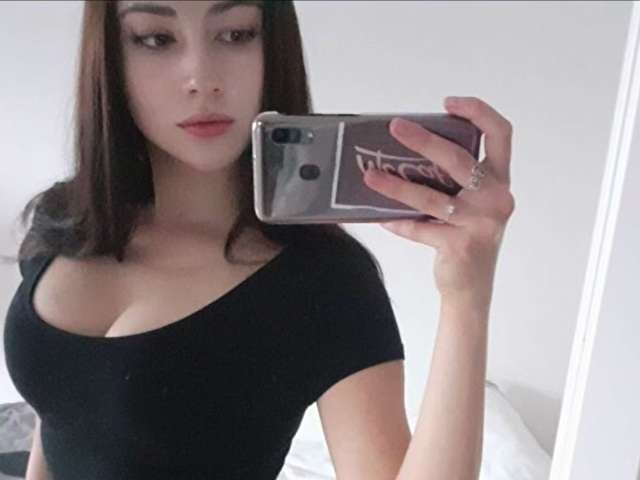KAYLAAMAZING free sexy photo