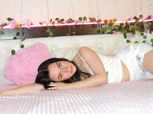 ARINAMEOWX free sexy photo