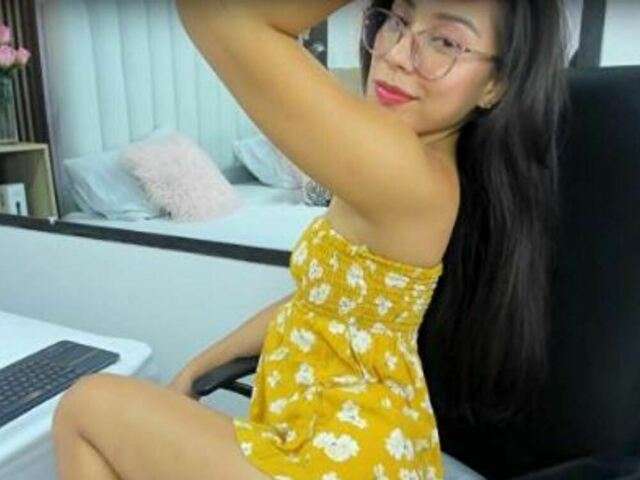 ISABELAPRETY free sexy photo