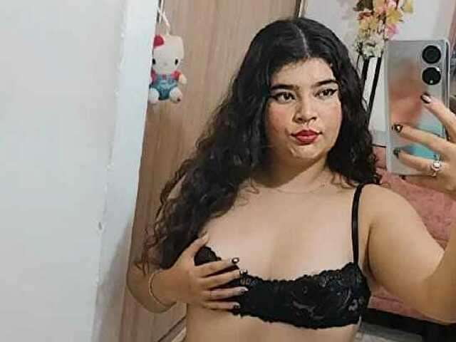 SALOMEEVANZ free sexy photo