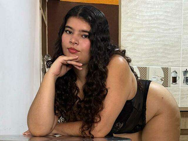 SALOMEEVANZ free sexy photo
