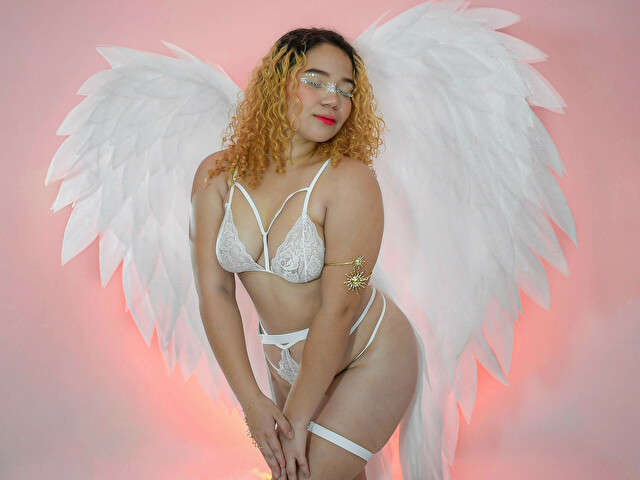 DAPHNELOVE free sexy photo