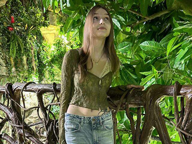 AMELIAMORE1 free sexy photo