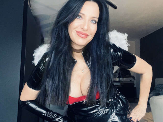 HOTCHANTAL free sexy photo