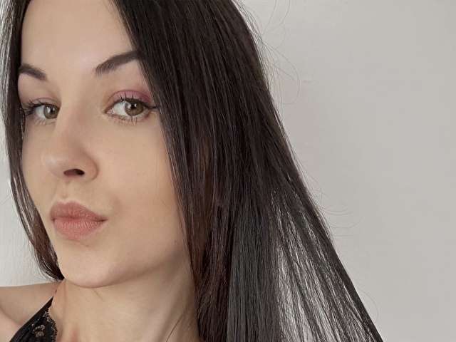 JULIAHOTBODY free sexy photo