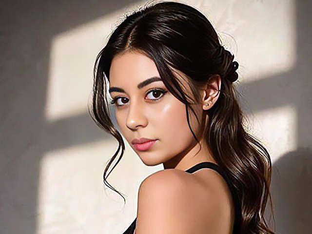 TIARASINGLE free sexy photo