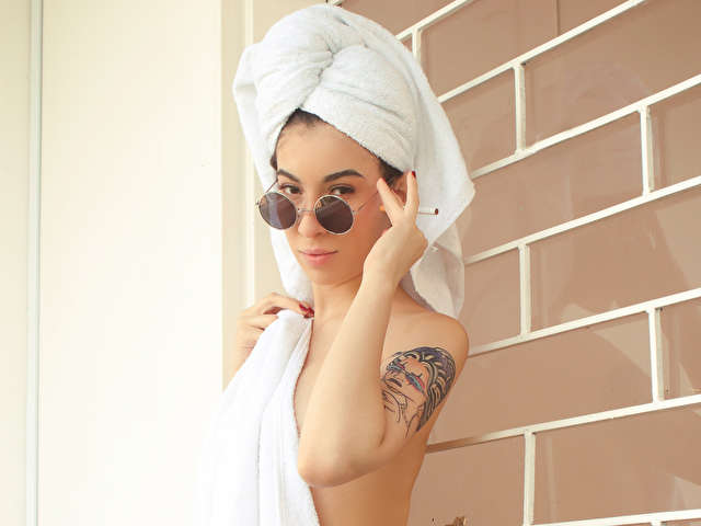 NIKAFOX free sexy photo