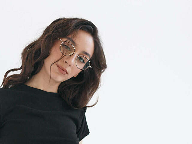 ELLIZABETH free sexy photo