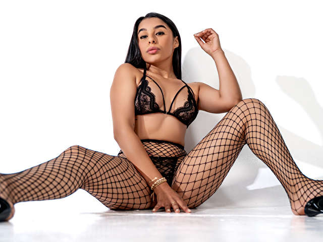 LAIA free sexy photo
