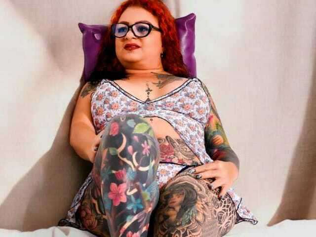 EMILYROUSSE free sexy photo