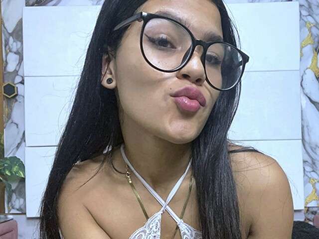 RASHELDEROSA1 free sexy photo